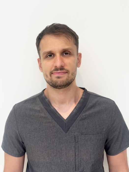 Dr Angel Capatina, Chirurgien dentiste à Montereau-Fault-Yonne