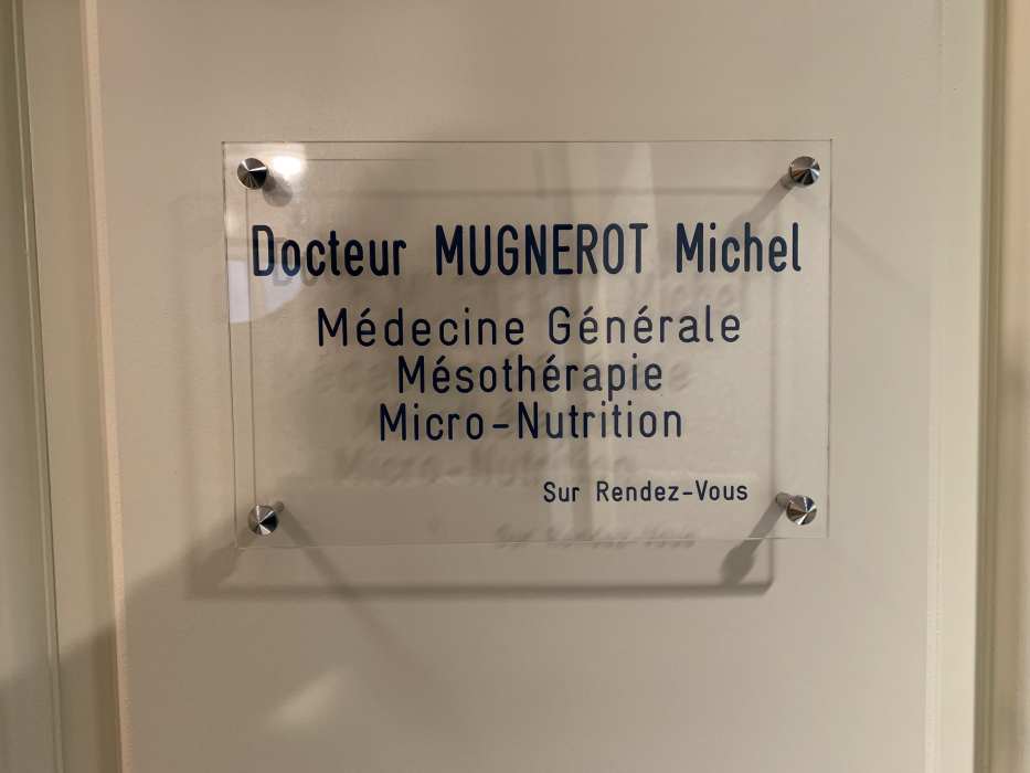 Dr Michel MUGNEROT