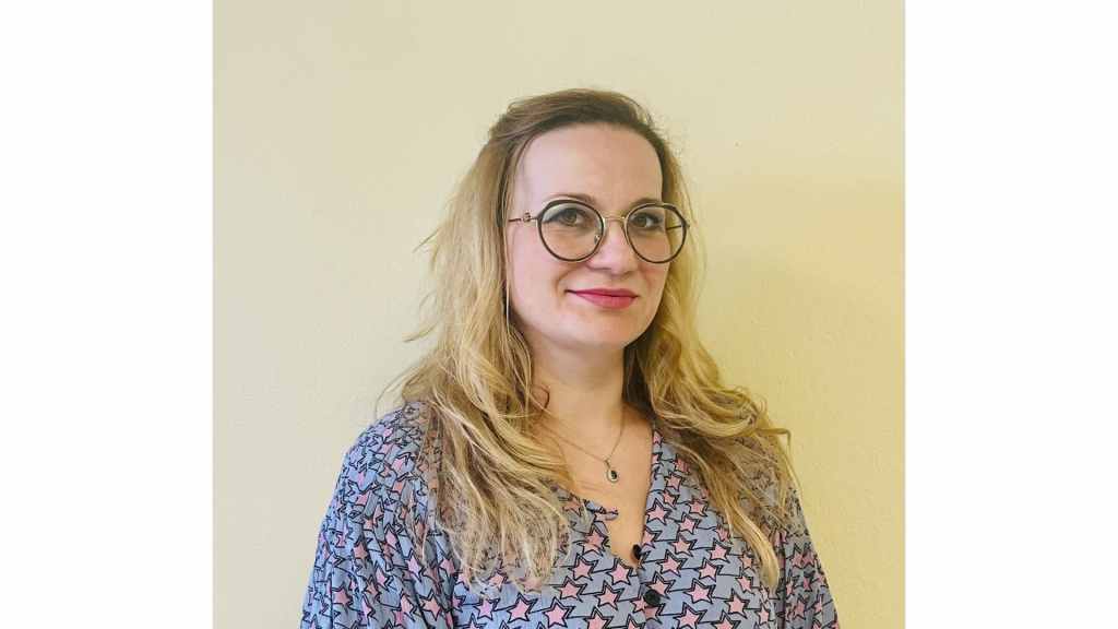 Dr Lavinia Jager