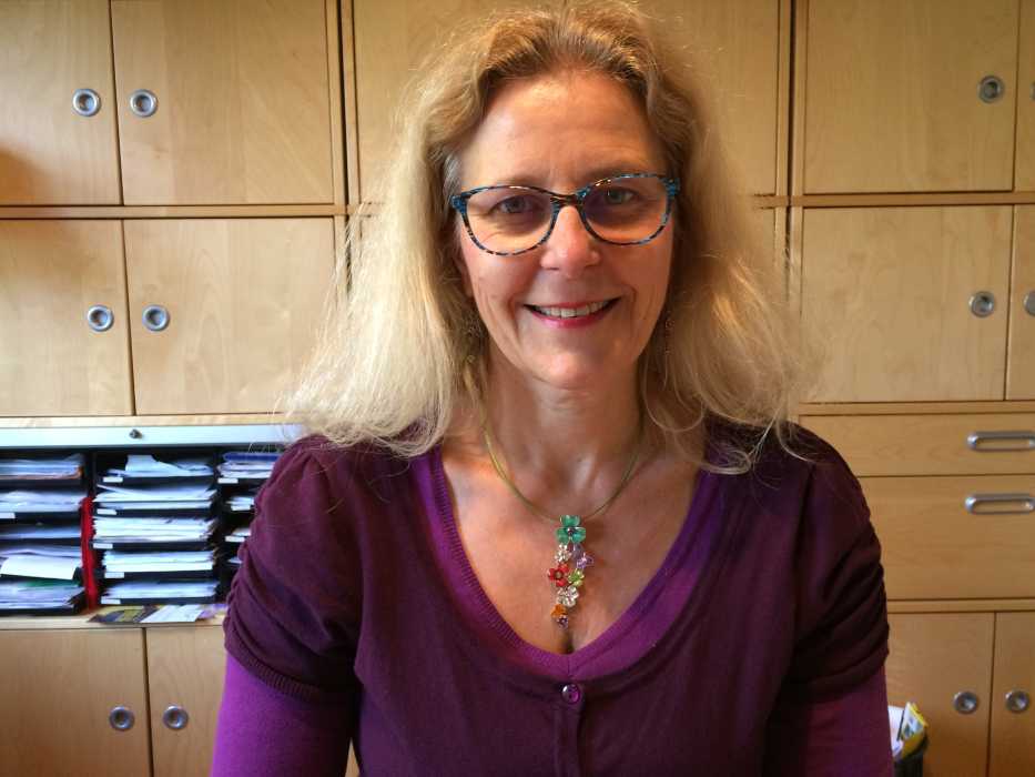 Dr Catherine Van Der Linden