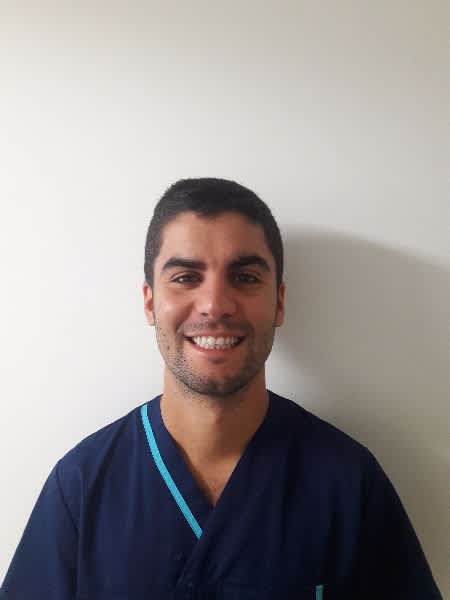 Dr Alberto Estrela, Chirurgien dentiste à Créteil