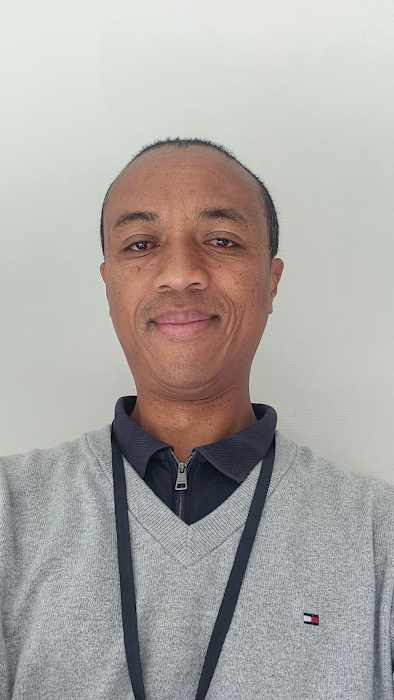 Dr Andrianantenaina Razafimahatratra, Médecin généraliste à Groissiat