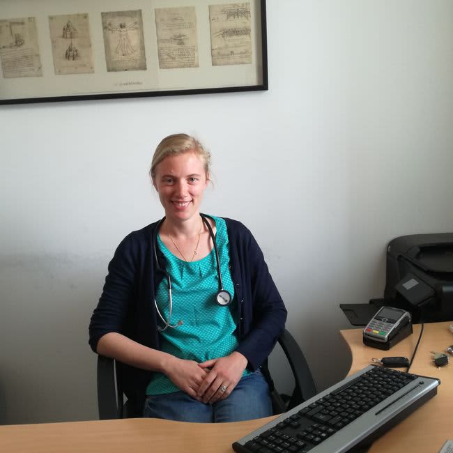 Dr CLAIRE SOMON