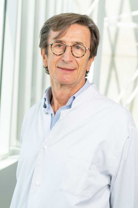 Dr URBAIN CALVET
