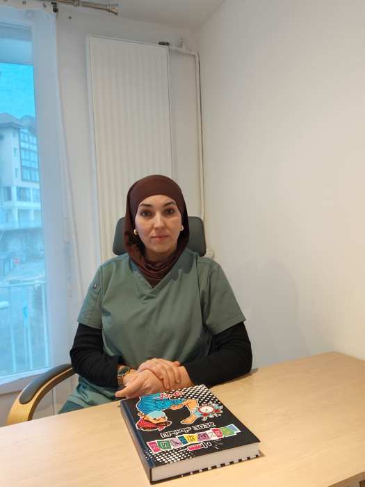 Dr Naihla Halabi, Infirmier à Évian-Les-Bains
