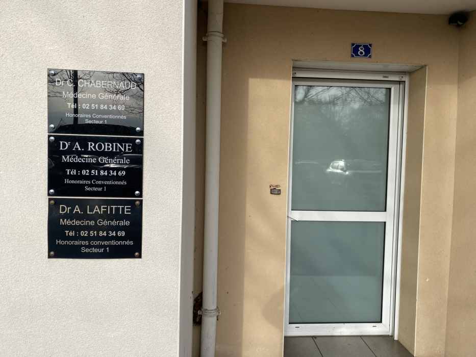 Dr Camille CHABERNAUD