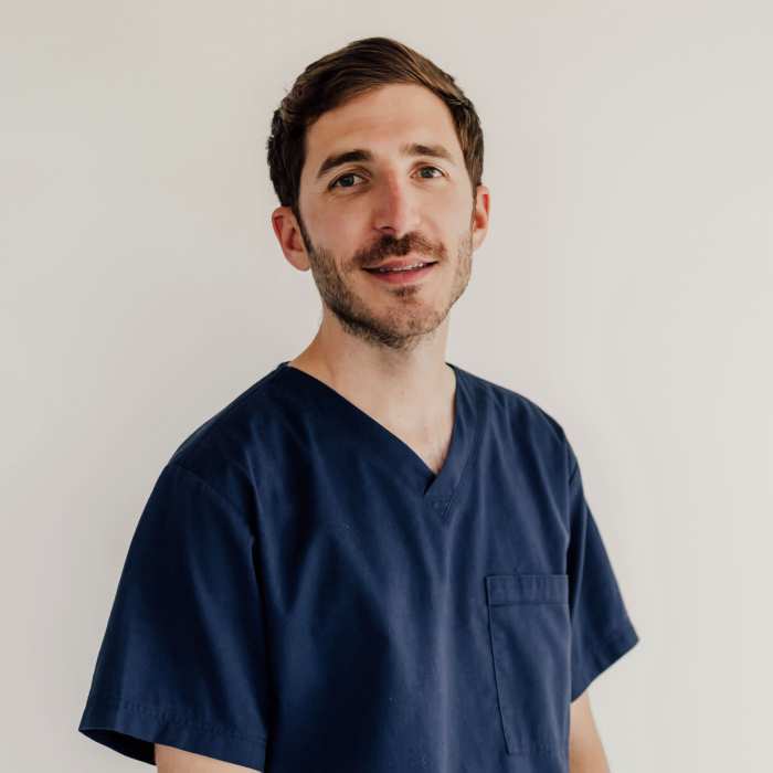 Dr Clément Goedgezelschap, Chirurgien dentiste à Orvault