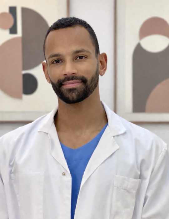 Dr Idrisse Fall, Obstétricien à Paris