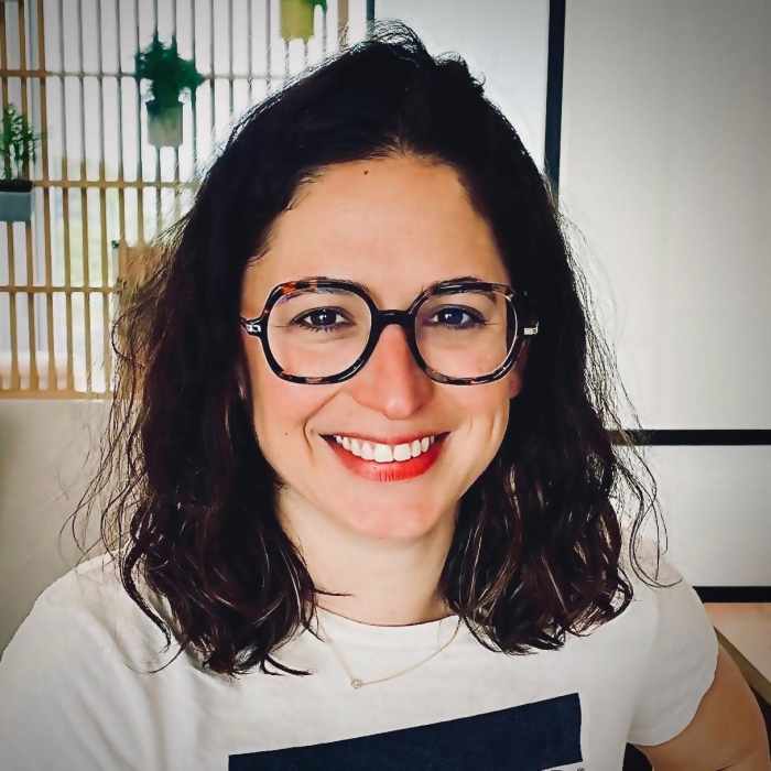 Dr Laura Terrier