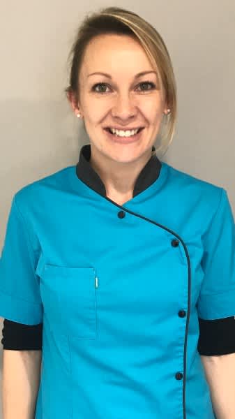 Dr Julie LARHER-LANDURE