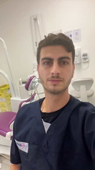 Dr ARI KRIEF