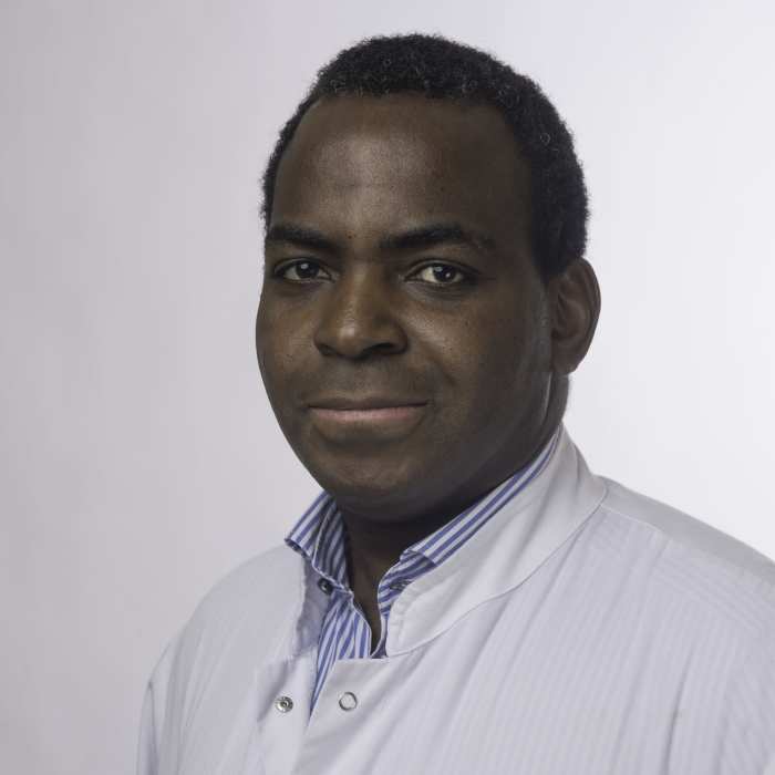 Dr Julien-Eymard BAKENGA