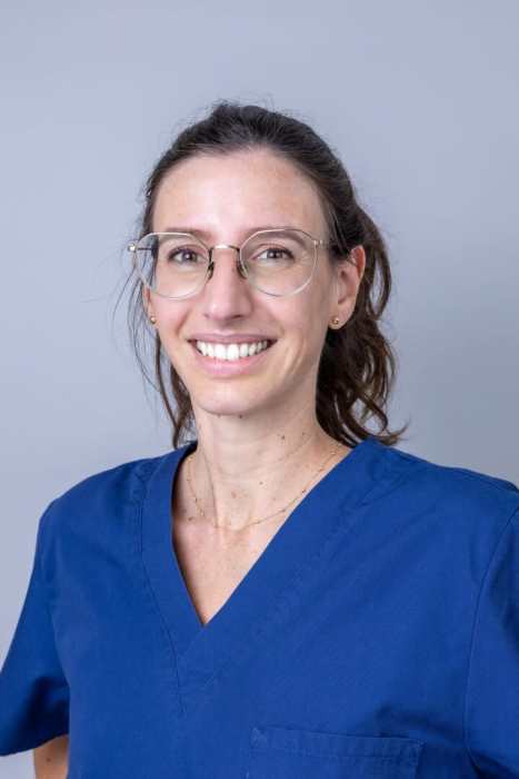 Dr Lara Lugari