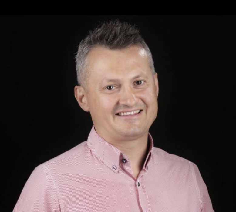 Dr Dragos MIHALCU