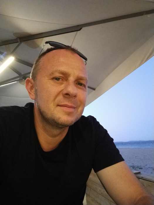 FRANK BOURGEOIS