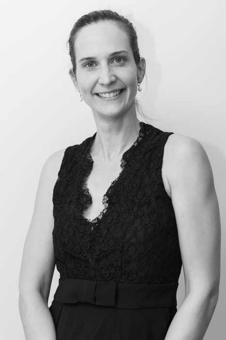 Dr Erica Schvirtz
