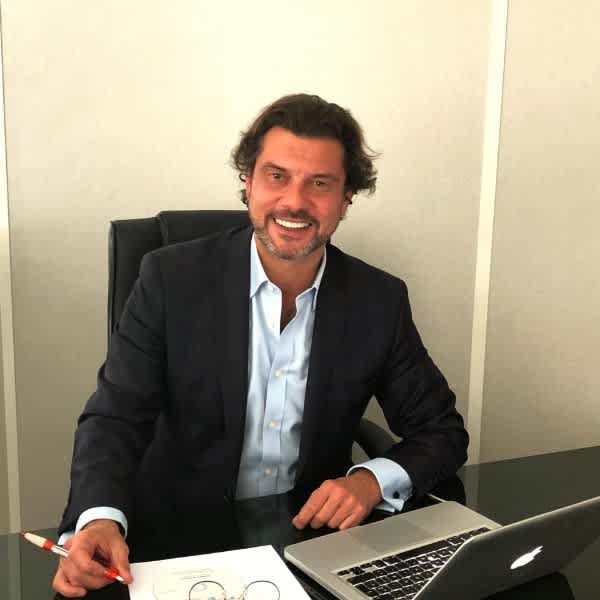 Dr Maxime Sibe, Chirurgien vasculaire à Bordeaux