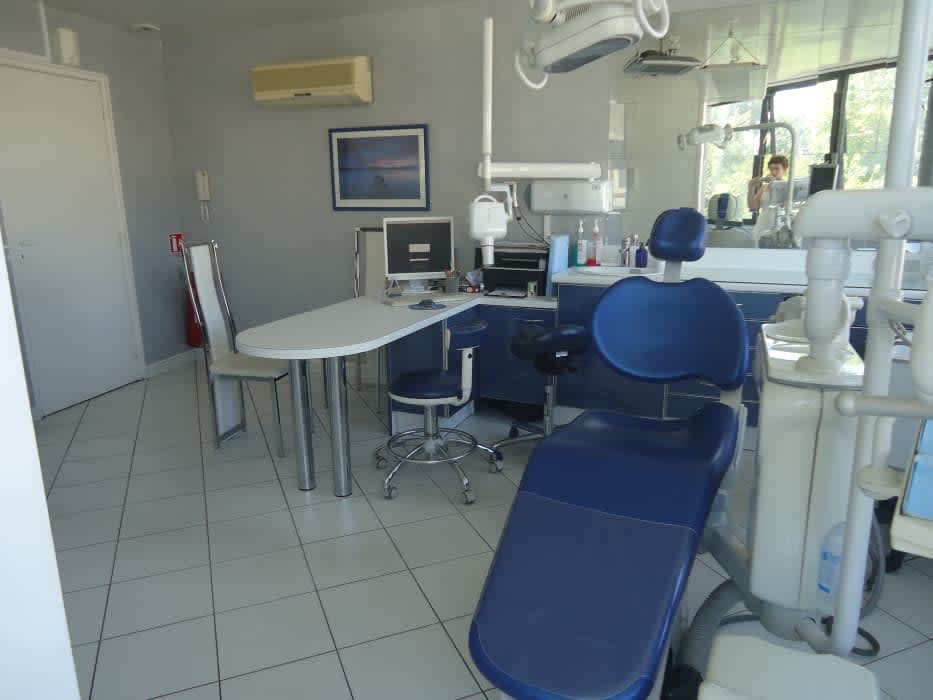 Dr Annie Michalet, Chirurgien dentiste à Mérignac
