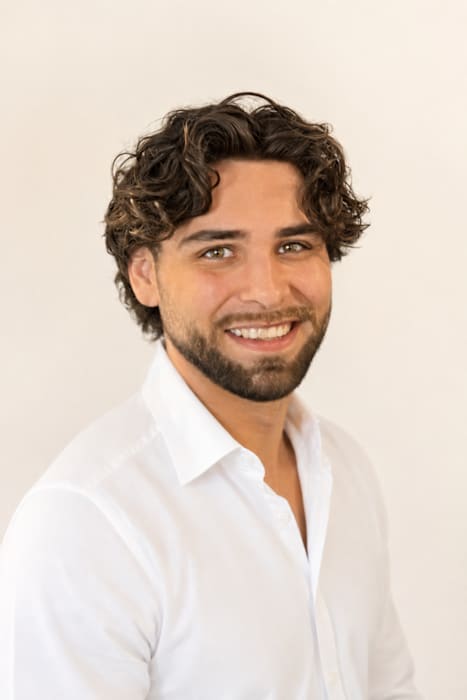 Dr Maverick Lescarret, Ostéopathe à Neuilly-Sur-Marne