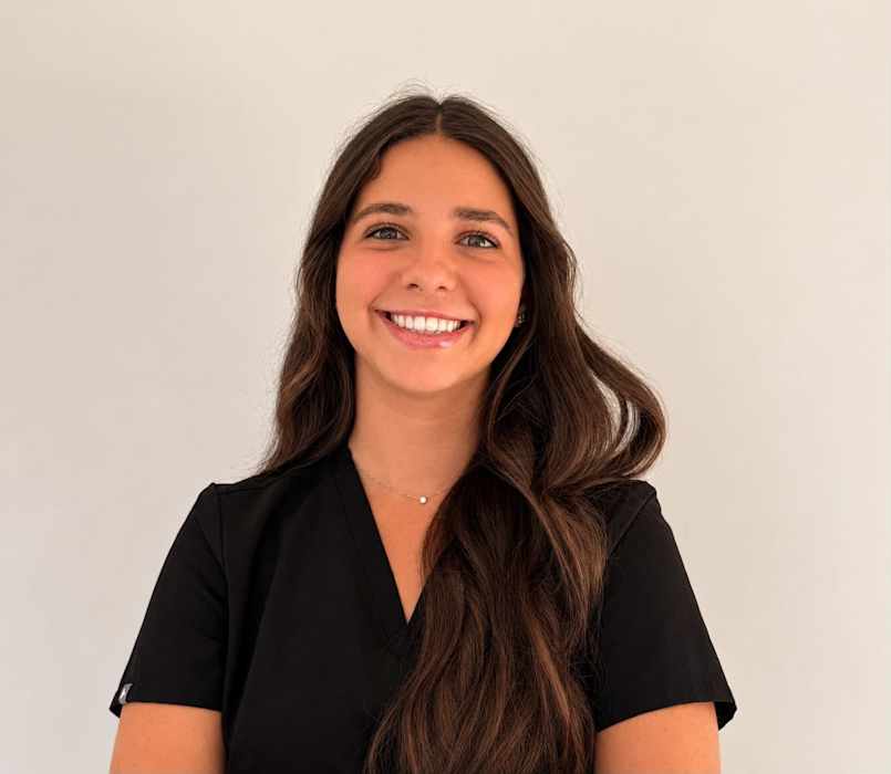 Dr Eva Dokan, Chirurgien dentiste à Clichy
