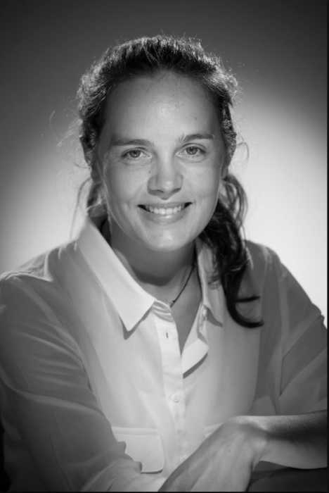 Dr Céline Authenac
