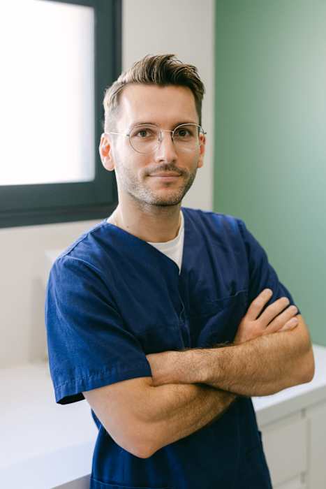 Dr Jeremy Wachenheim, Chirurgien dentiste à Saint-Maximin-La-Sainte-Baume