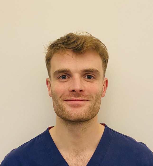 Matheo Naras, Masseur kinésithérapeute à Scionzier