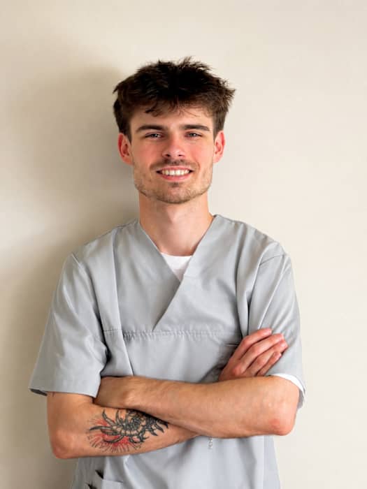 Dr Johan De Michele Collado, Ostéopathe à Manom