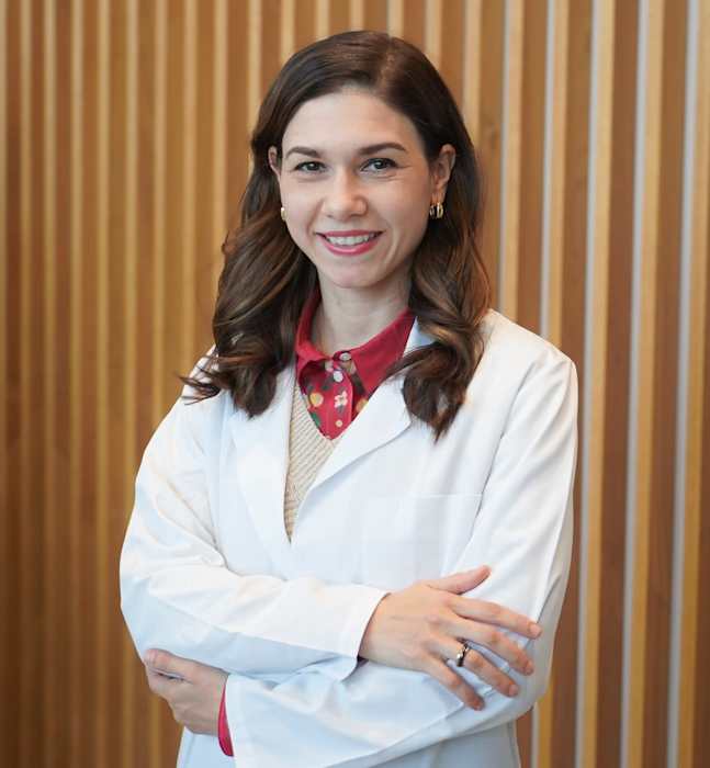 Dr Ioana MATEESCU