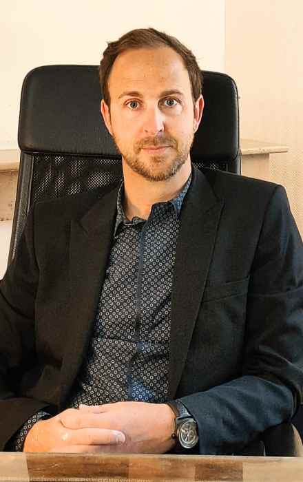 Dr Vincent JOST