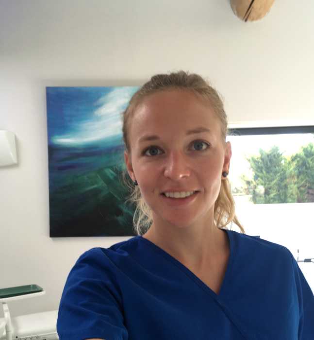 Dr sandra khenifar