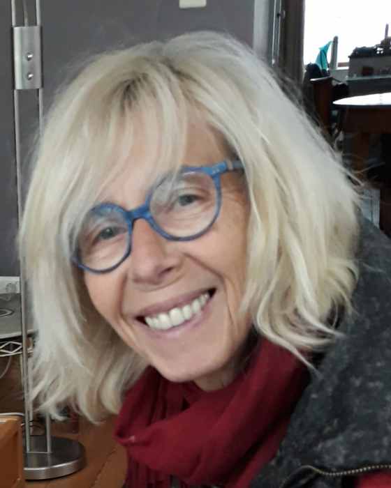 Dr Anne Peretz