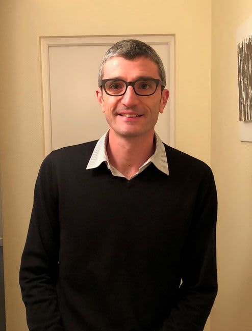 Dr EMMANUEL MAURY