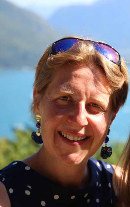 Dr Anne-Claude Laversin