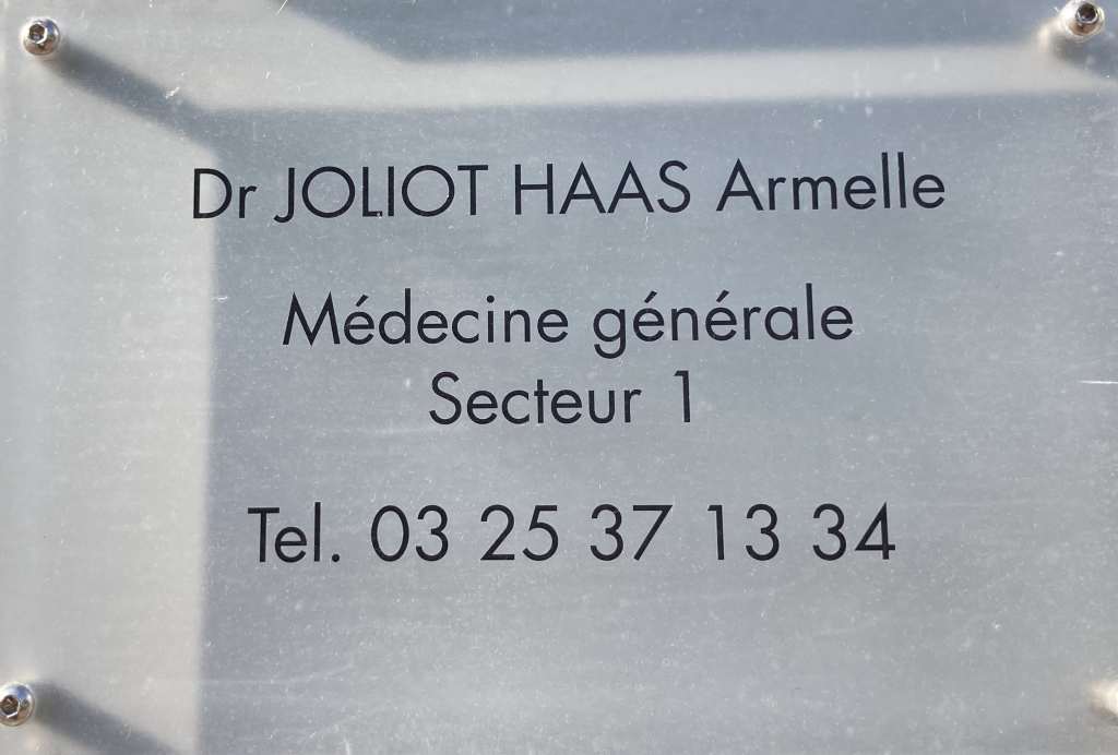 Dr ARMELLE JOLIOT HAAS