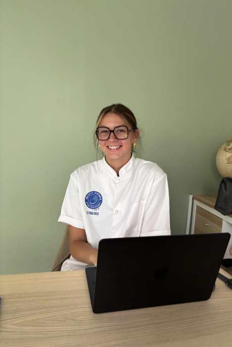 Dr Chloé Tsalikis, Ostéopathe à Hoymille