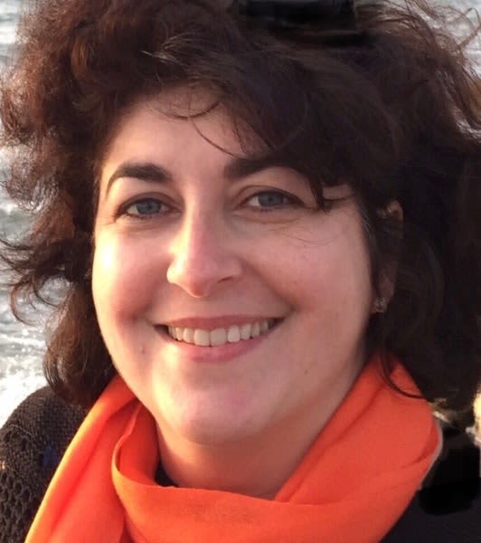 Dr Lisa Toledano, Chirurgien dentiste à Paris