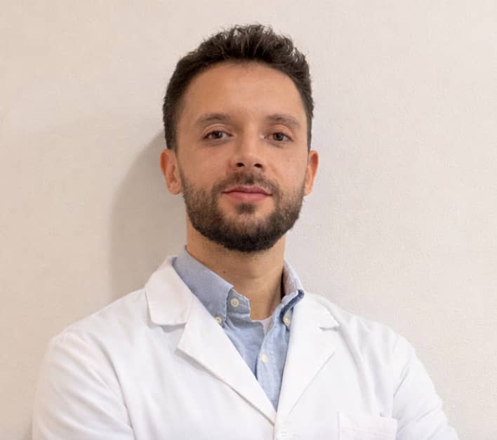Dr Ryan Hioune
