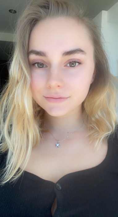 Théa BOTTOLLIER