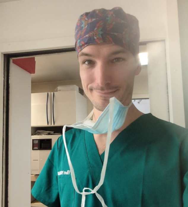 Dr ELLIOTT POISBLAUD