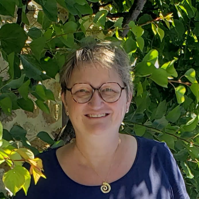 ISABELLE OLLIER-CHAUDUN