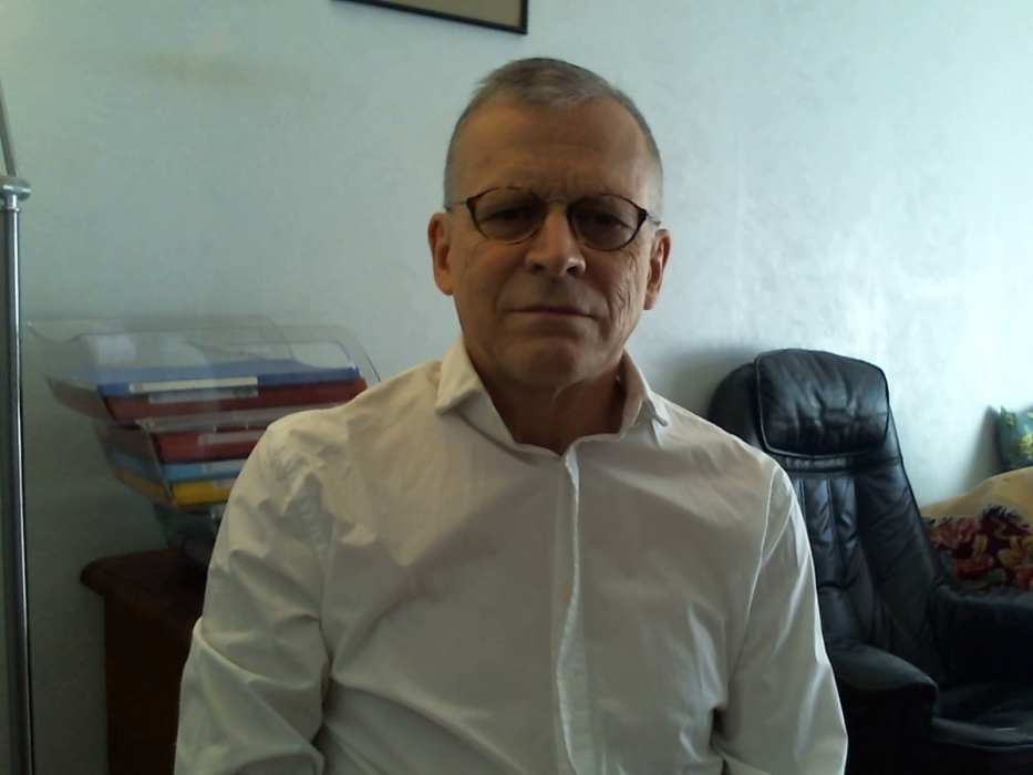Dr BERNARD DE QUATREBARBES