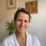 femme issy les moulineaux