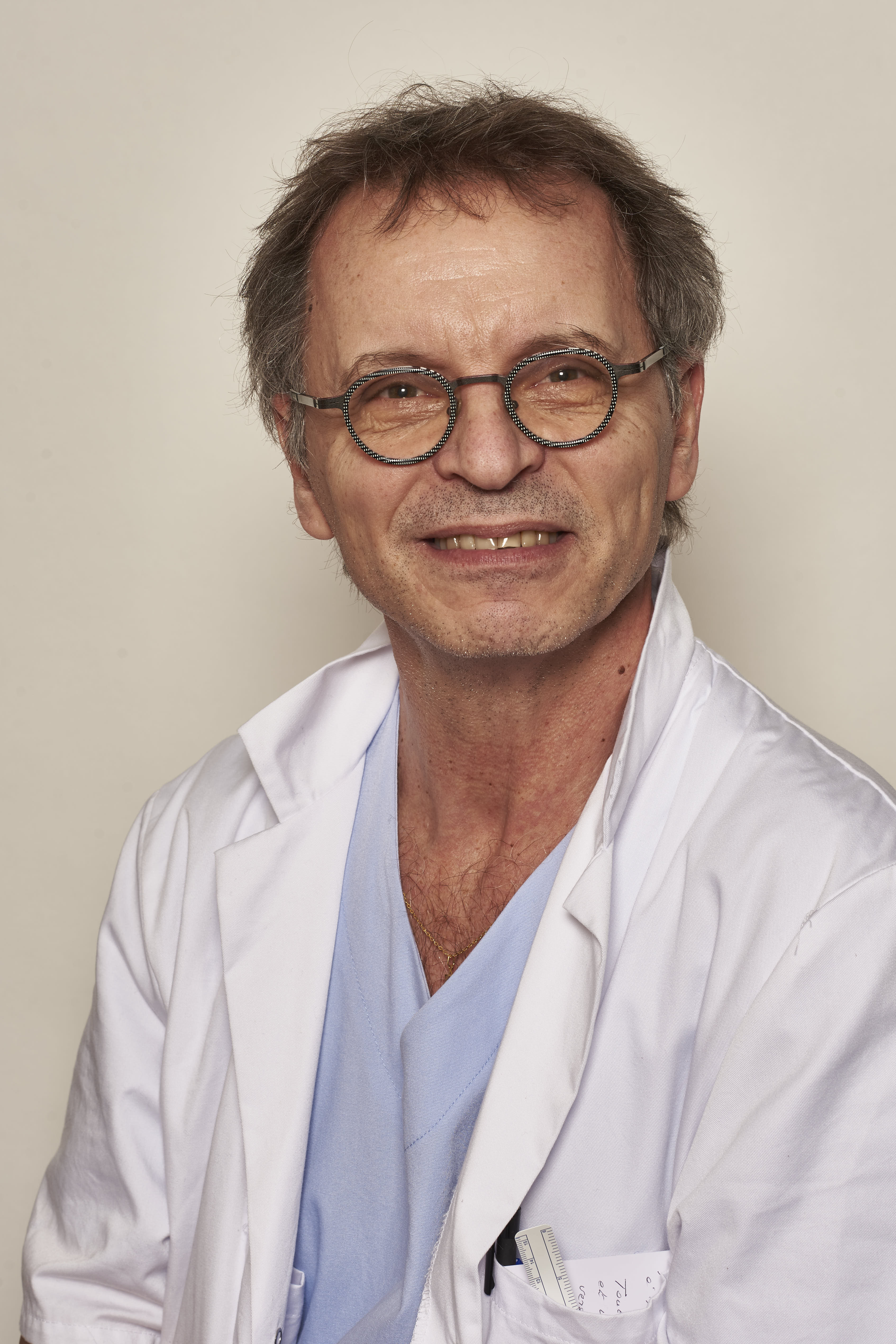 Dr Raymond AFRIAT, Gynécologue obstétricien à Paris