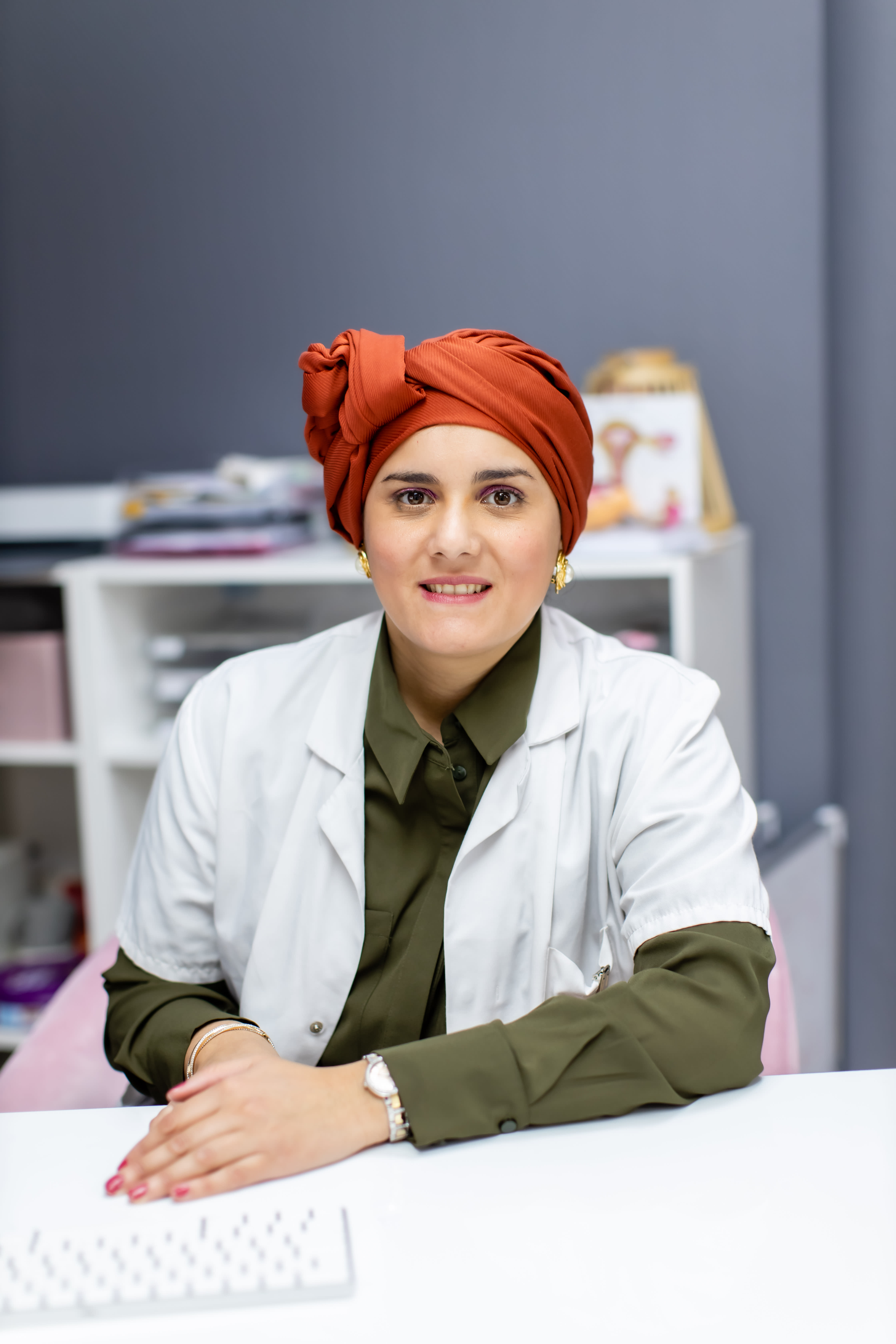 Dr Rabab MOSBAH, Gynécologue obstétricien à Stains